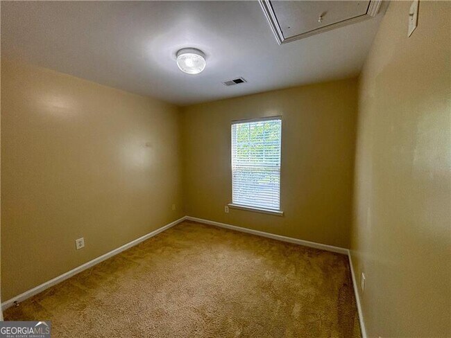 Building Photo - 7888 The Lakes Point