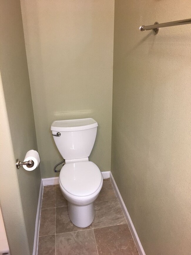 Building Photo - 2781 Spring Blvd