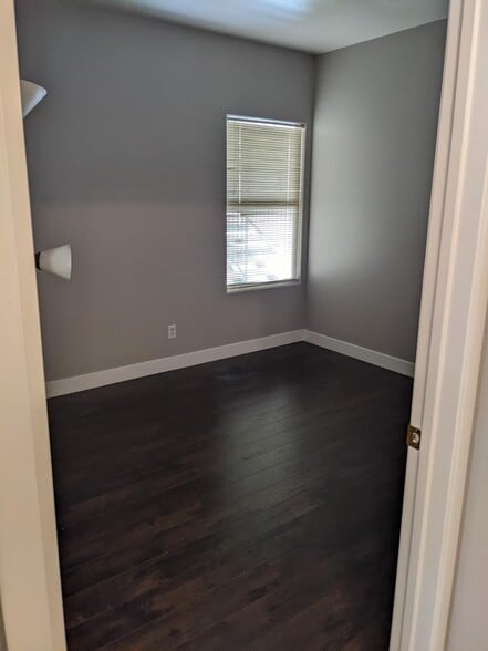 Building Photo - 6201 E Lake Mead Blvd