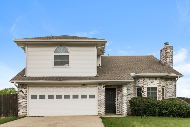 Building Photo - 3355 Brooke St