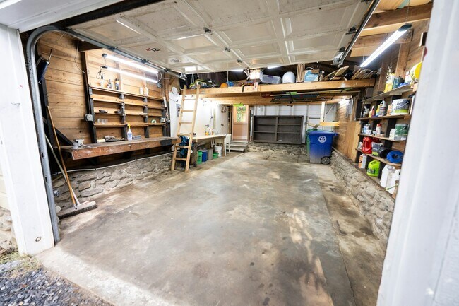Building Photo - 809 Montreat Rd