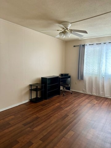Building Photo - 1700 SW 16th Ct