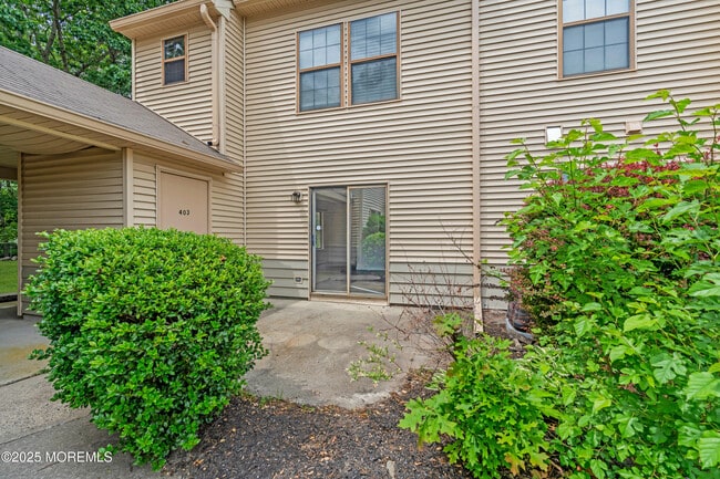 Building Photo - 403 Sage Ct