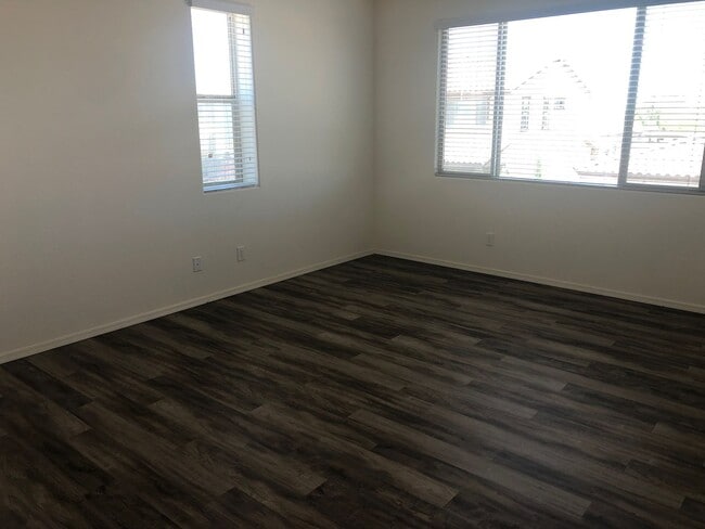 Building Photo - 4214 W Winston Dr