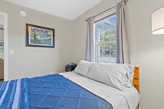 Building Photo - Furnished rental in Chapin