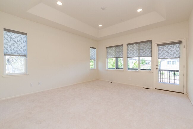 Building Photo - Beautiful 4 Bed, 3.5 bath home in SE Fort Collins