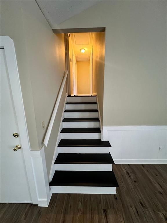 Building Photo - 1961 Pine Dr SW