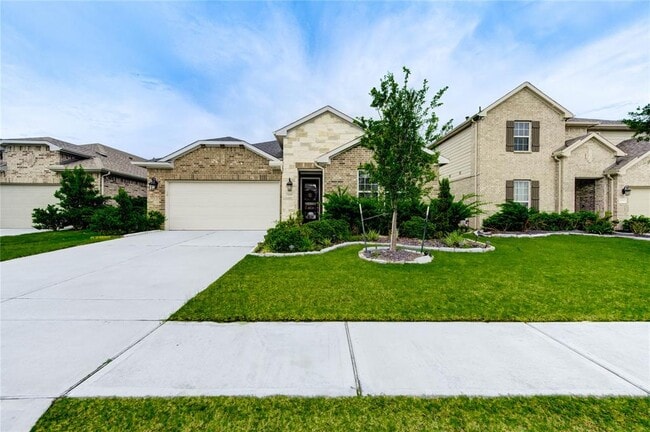 Primary Photo - 9210 Lair Cove Dr