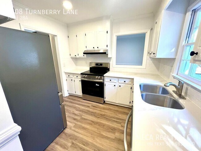 Building Photo - 2408 Turnberry Ln