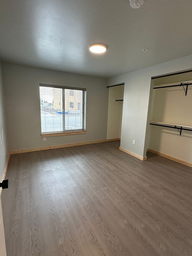 Building Photo - 2 Bed, 1 Bath at Teton River Flats! $200 OFF FIRST MONTH'S RENT!!!