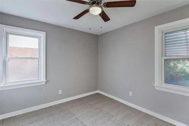 Building Photo - 1465 W Duchesne Dr