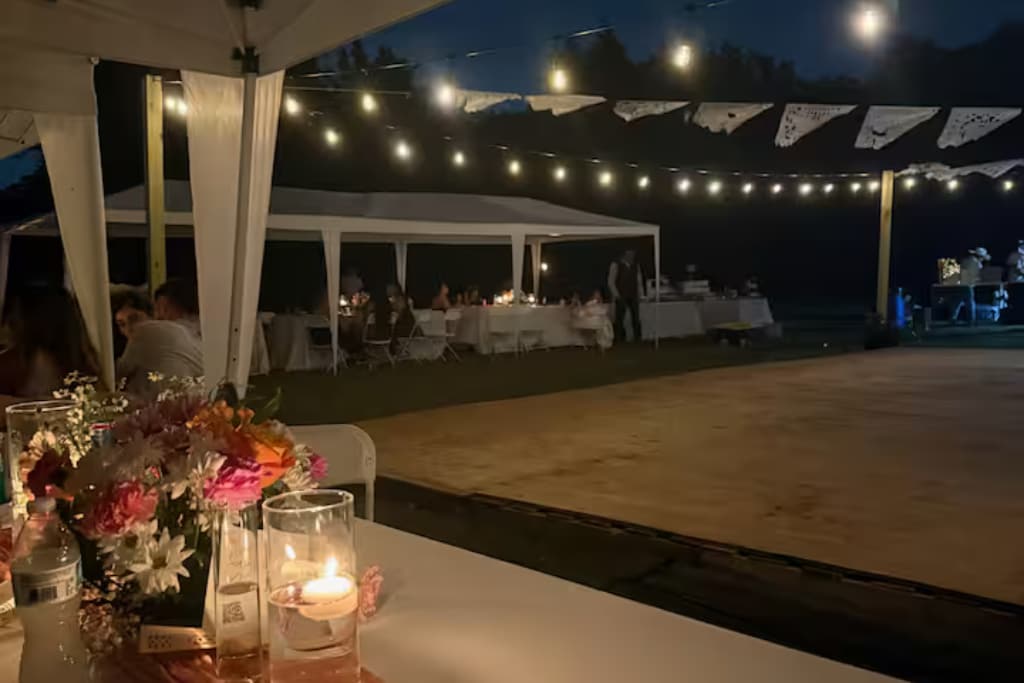 Building Photo - 1011 E Wintergreen Rd