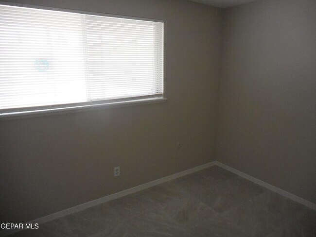 Building Photo - 3608 Sheppard Ave