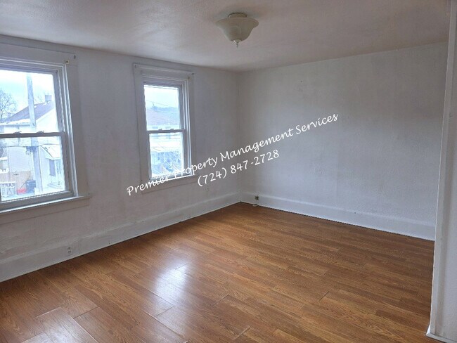 Building Photo - 307 Todd St