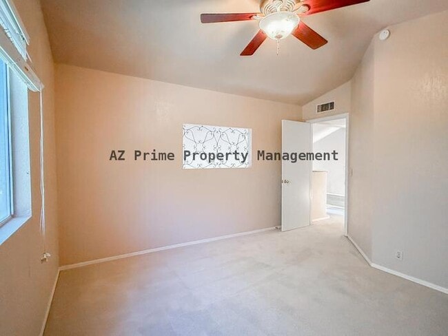 Building Photo - 2534 W Orchid Ln