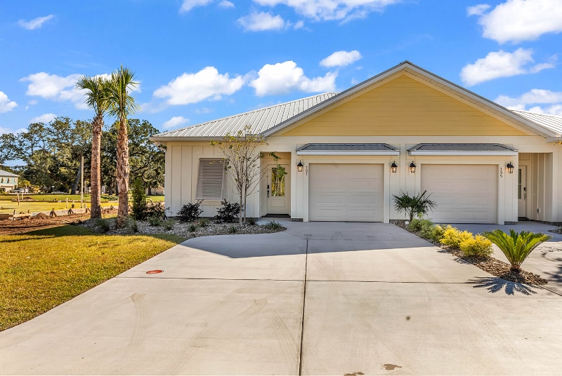 Building Photo - 151 Hallandale Ln