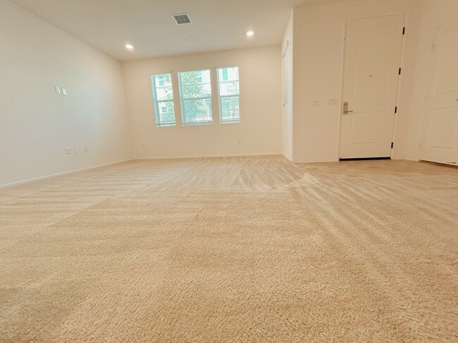 Building Photo - 5604 Altamura Way