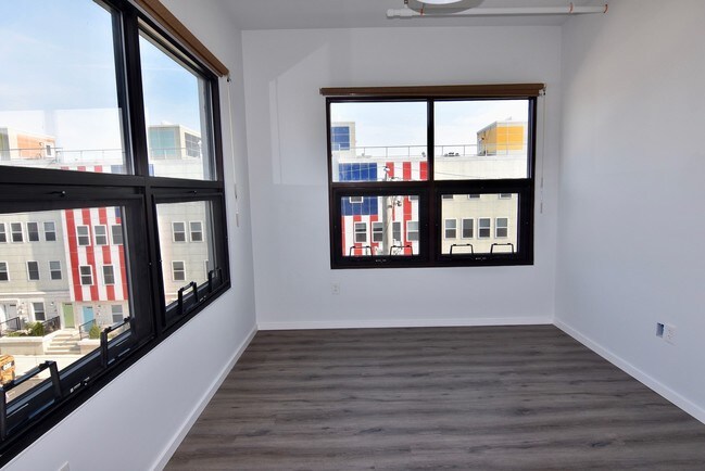 Building Photo - 4800 Brown St