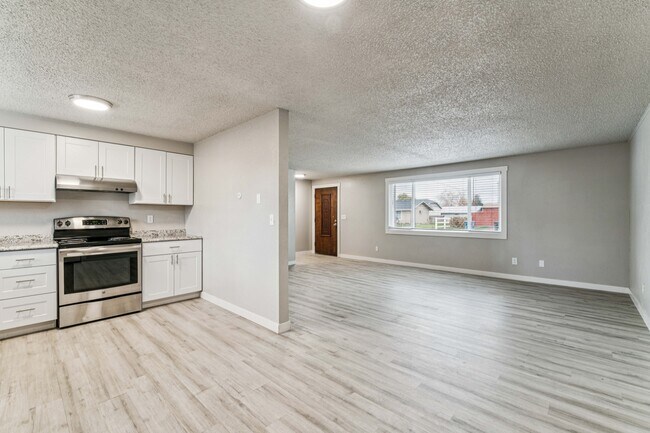 Building Photo - 2111 Airport Ave