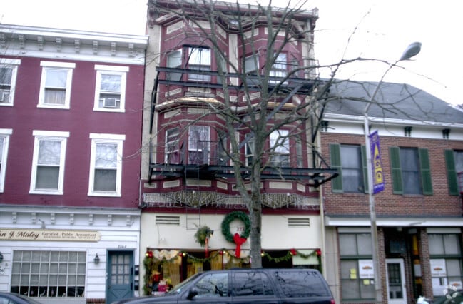 Building Photo - 222 Farnsworth Ave
