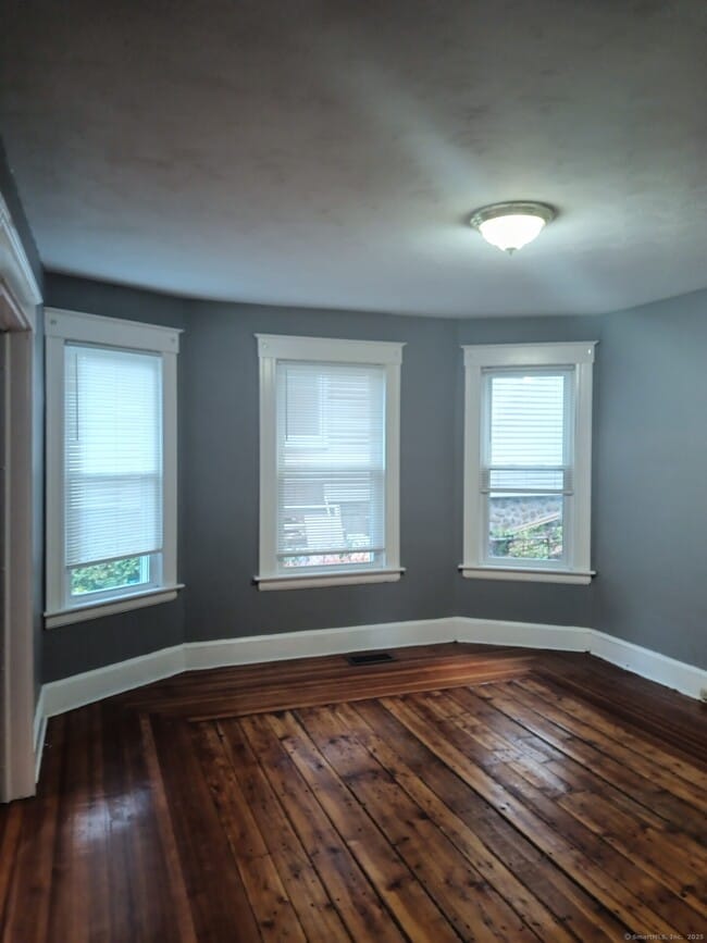 Building Photo - 50 Newington Ave