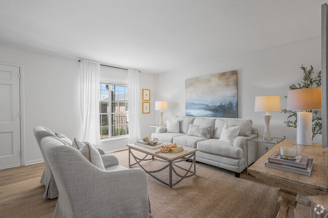 Interior Photo - Chateau Orleans Apartments