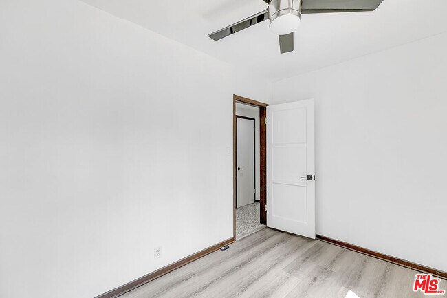 Building Photo - 2201 Manning Ave