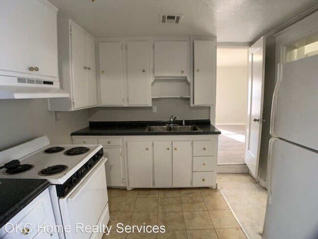 Building Photo - 2 br, 1 bath House - 3232 Pioneer