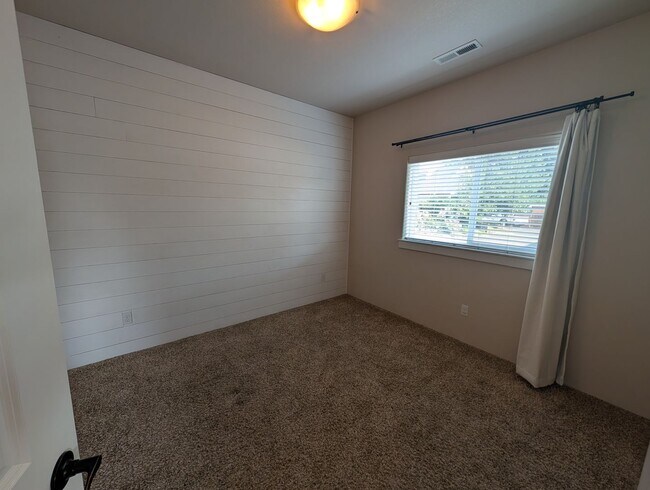 Building Photo - 1500 Darlene Dr
