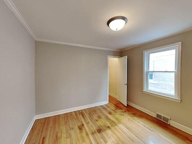 Building Photo - 2329 N 77th Ct