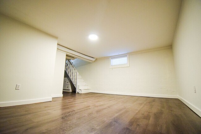 Building Photo - Newly Renovated 3-Bedroom Home in North Po...