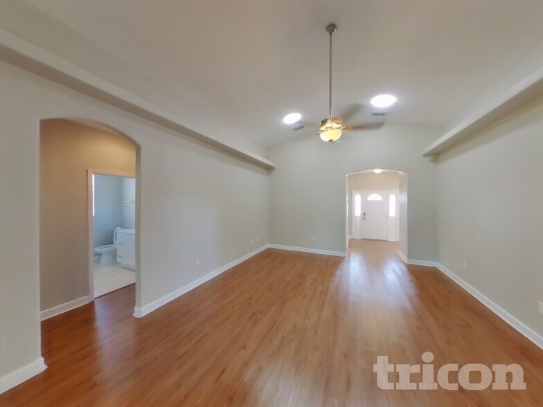 Building Photo - 9208 64th Ct E