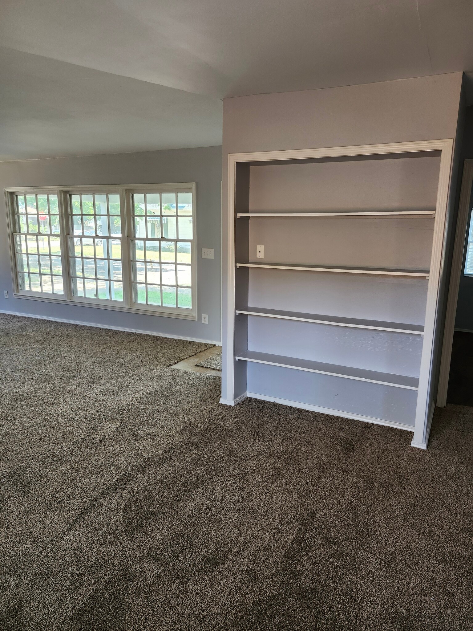 Building Photo - 2366 Deming St