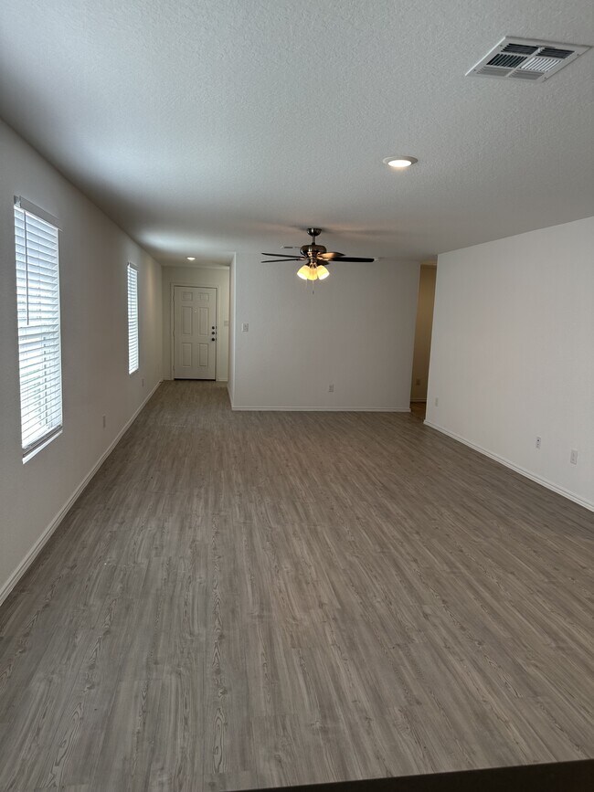 Building Photo - 2437 Broken Arrow