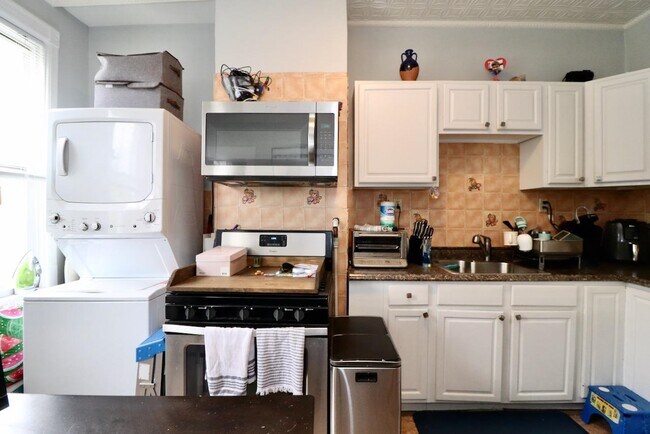 Building Photo - 19 Graham St