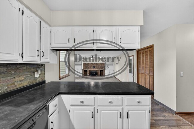 Building Photo - 3018 Gleneagle Dr