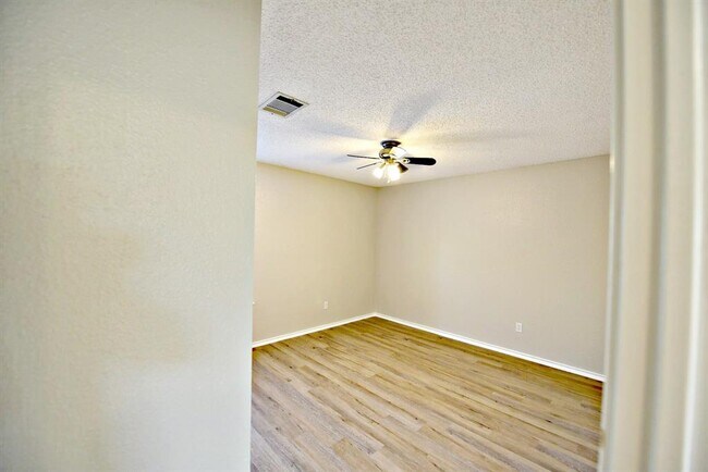 Building Photo - 511 Cripple Creek Rd