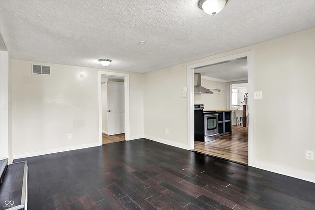 Building Photo - 9435 N 700 E