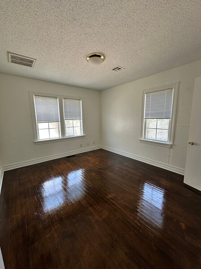 Building Photo - 2412 NW 38th St