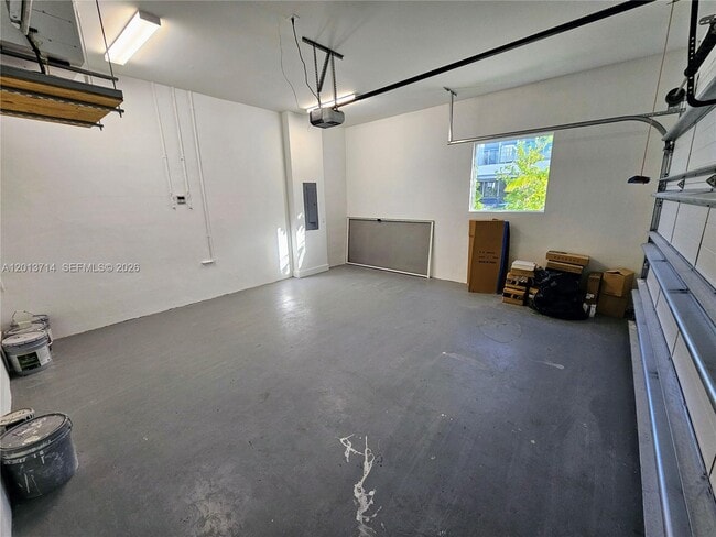 Building Photo - 10289 NW 75th Terrace
