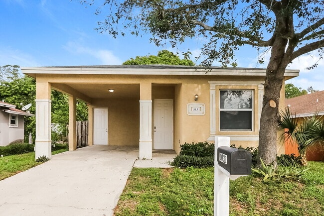 Building Photo - 1031 22nd St