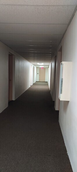 Building Photo - 15888 SW 95th Ave