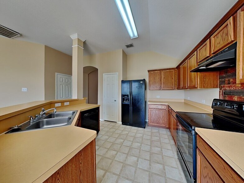 Building Photo - 645 Chalk Knoll Rd