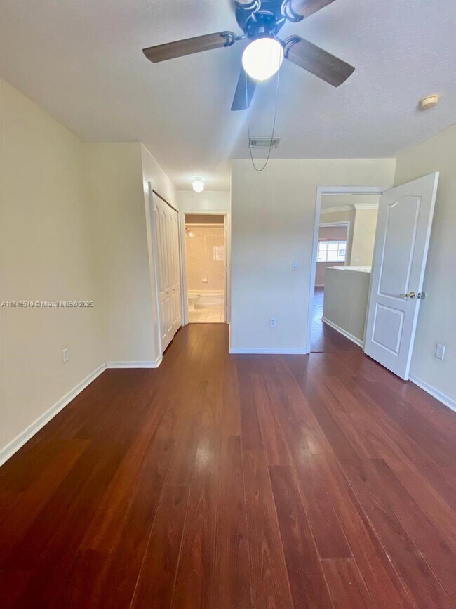 Building Photo - 12854 SW 49th Ct