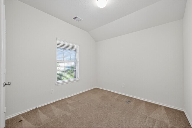 Building Photo - 23764 Via Maria Dr