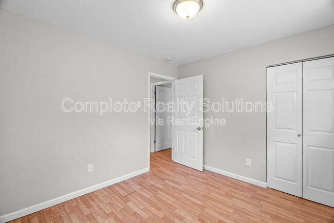 Building Photo - 1144 Northdale Ave