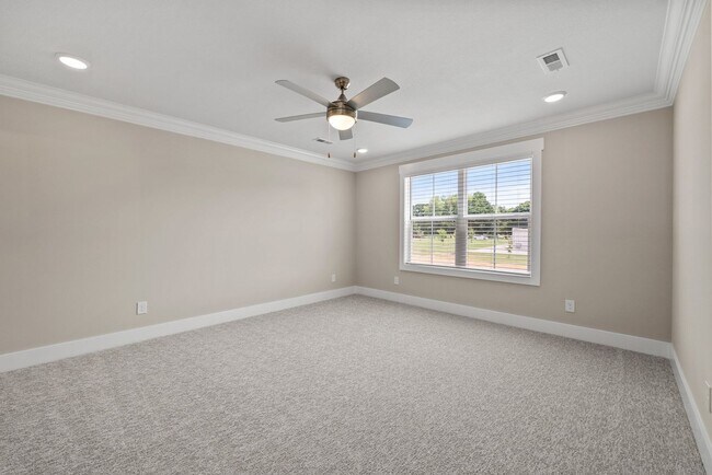 Building Photo - Sango Drive 3 Bedroom Condo For Rent!