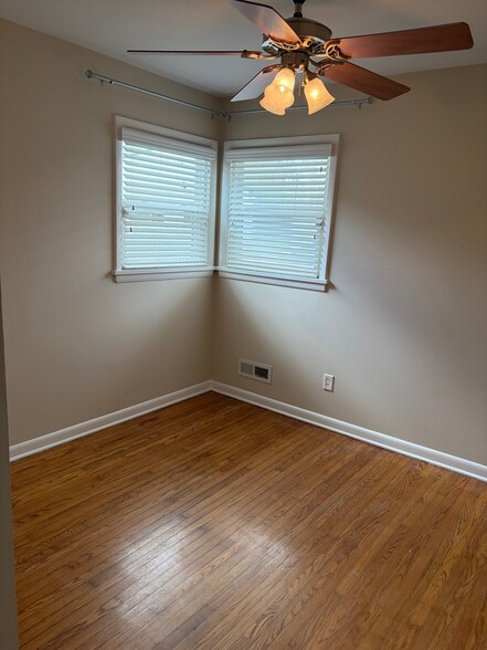 Building Photo - 7408 Lorenzo Ln