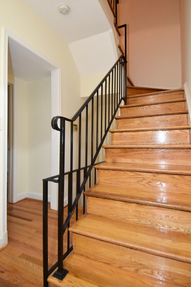 STAIRS TO 3RD FLOOR - 4200 River Rd NW