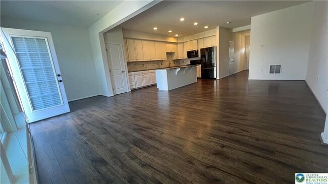 Building Photo - 1156 Westminster Dr